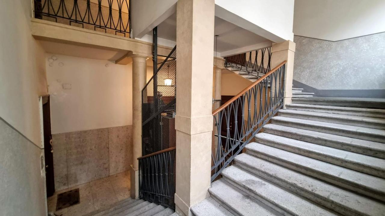 Appartement Roma 30 - Poema à Trieste Extérieur photo